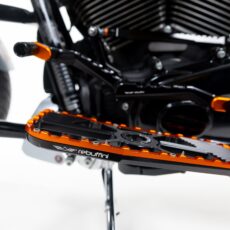 wheelie floorboards touring bagger harley-davidson